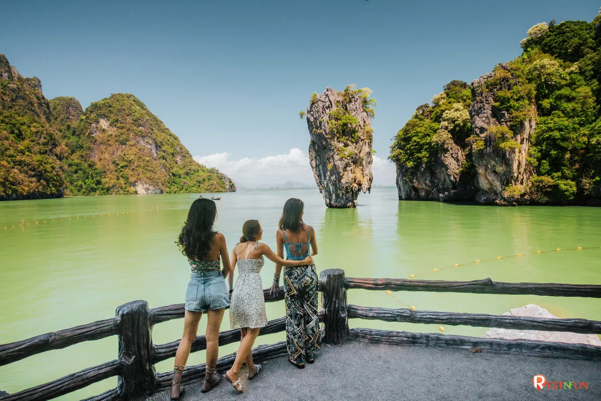 ทัวร์เกาะเจมส์บอนด์พร้อมพายเรือแคนู